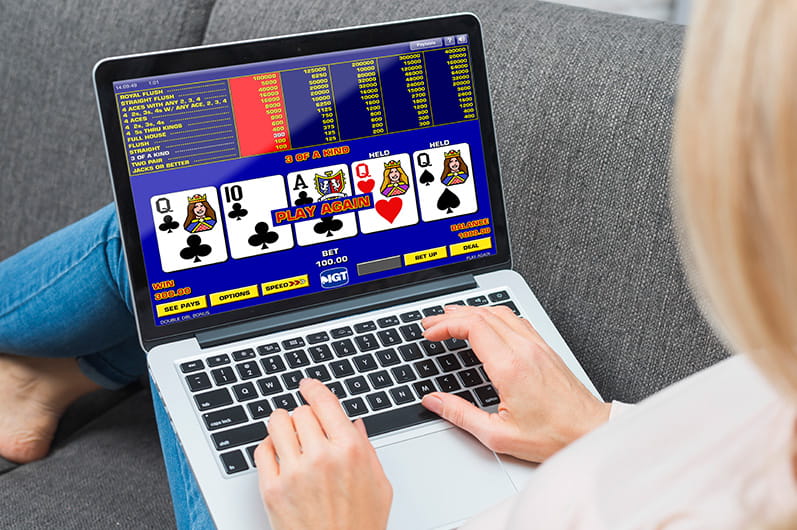 Online Video Poker at Internet Casinos