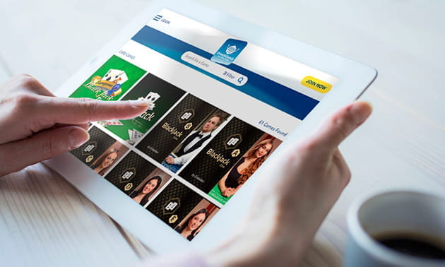 Pantalla de tableta mostrando casino online.