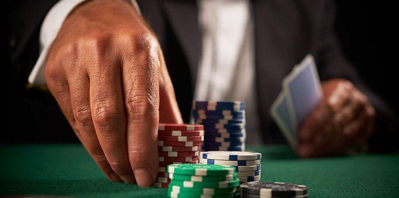 Play Poker Like the Pros