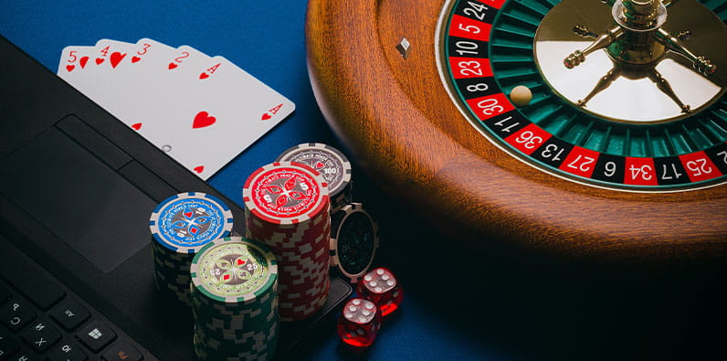 roulette-wheel-and-craps-dice