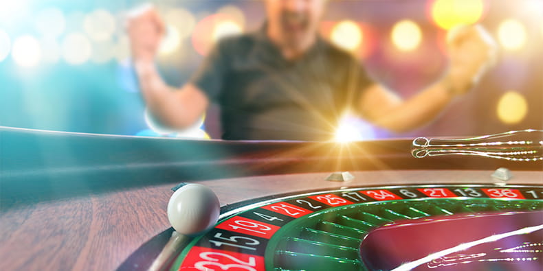 Casino Gambling Games Roulette Wheel