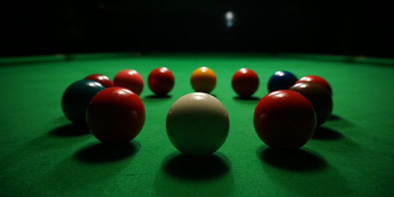 Snooker Balls Circle on a Table