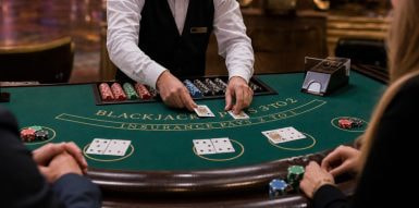 Crupier de casino: ventajas y desventajas de trabajar en un casino